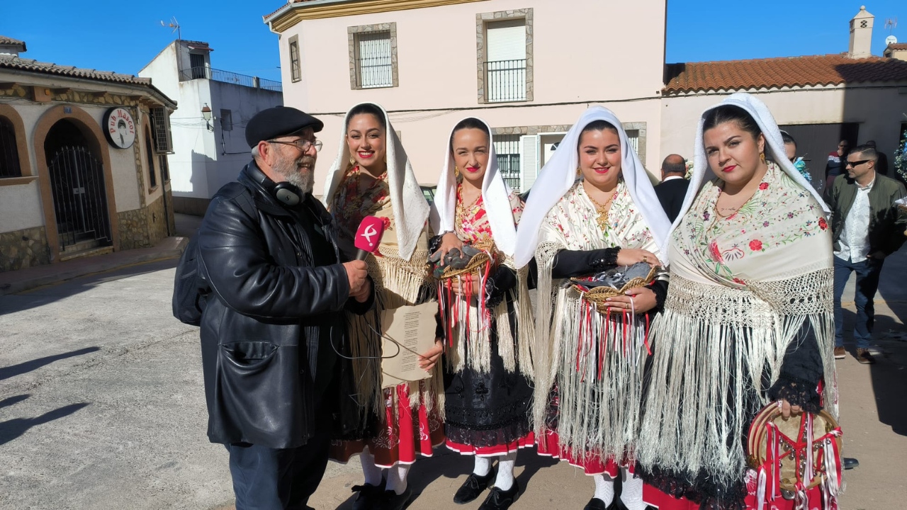 La rutina de Acosta Las Purificás de Monroy cantan a la virgen (y a